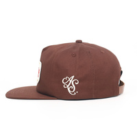Écusson tissé personnalisé pour casquette de baseball à visière plate 5 panneaux avec boucle en cuir et logo brodé