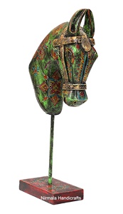 Statuette de tête de cheval en bois d'émail artisanal, Sculpture indienne en forme de tête de cheval, cadeau de retour à la main, pièce décorative intérieure et extérieure - Product Image 2