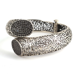 Bracelet pour femme en argent sterling 925 avec fermoir à ressort romantique et zircon noir, bijoux turcs faits à la main - Product Image 3