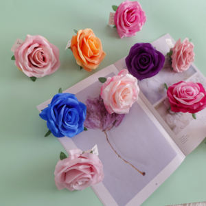 رأس وردة جميلة وعصرية من القماش المطفي بألوان متعددة، مقاس 9 سم، للزينة - Product Image 5