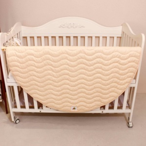 <span class=keywords><strong>Tapis</strong></span> d'éveil rond personnalisé à rembourrage épais, grand <span class=keywords><strong>tapis</strong></span> antidérapant pour bébé, <span class=keywords><strong>tapis</strong></span> de jeu matelassé <span class=keywords><strong>en</strong></span> coton pour garçons et filles - Product Image 3