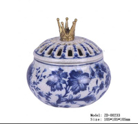 Brûleur d'encens en céramique céladon avec couvercle à couronne en laiton et glaçure en relief de lotus pour Bakhoor, bois d'Oud et parfums d'intérieur arabes