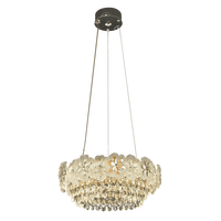 Collection de lustres floraux de luxe en cristal avec fleurs en verre texturé et pendentifs en forme de goutte d'eau superposés