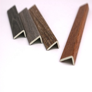 70mm/80mm/100mm/120mm Fiber blanche/<span class=keywords><strong>bois</strong></span>/solide/polymère/MDF/<span class=keywords><strong>bois</strong></span>/Spc/PVC/vinyle WPC/accessoire de <span class=keywords><strong>plinthe</strong></span> en aluminium - Product Image 1