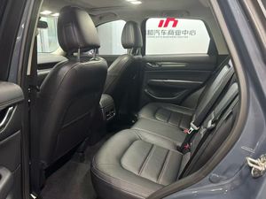 <span class=keywords><strong>Mazda</strong></span> <span class=keywords><strong>CX</strong></span>-<span class=keywords><strong>5</strong></span> <span class=keywords><strong>2021</strong></span>, 2.0L, Automático, 2WD, Edición Premium Inteligente, Volante a la Izquierda, Asientos de Cuero, Color Oscuro, Techo Solar R17 (SUV Usado) - Product Image 5