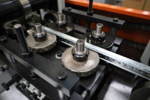 Hoàn toàn tự động t lưới cán nguội thanh thép làm máy Trần cuộn hình thành máy Trần Keel cuộn hình thành máy - Product Image 5