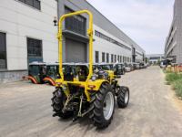 Kleiner Allradantrieb-Landwirtschaftstraktor Kompakter Mini-Traktor für Gewächshaus- und Obstgartenanbau