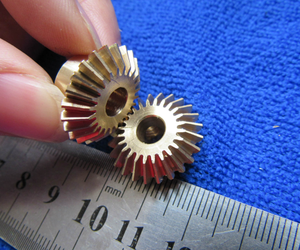 Konik Dişliler Özel CNC İşleme Paslanmaz Çelik <span class=keywords><strong>Metal</strong></span> Pirinç Küçük Spiral Konik Dişli - Product Image 6