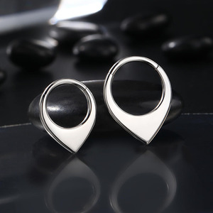 Anelli Septum a Forma di Cuore in Titanio Solido F136 G23, 16G 8/10MM, Gioielli per Piercing, Delicati Orecchini <span class=keywords><strong>Helix</strong></span> e Daith per Donne - Product Image 2