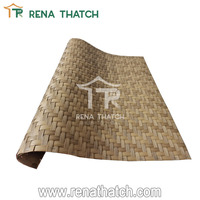 Populaire en gros extérieur synthétique canne tissé tapis artificiel bambou tissé rotin rouleau matériel pour plafond et mur