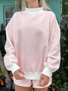 เสื้อสเวตเชิ้ตผู้หญิงคอเต่า แขนจั๊มพ์ แต่งแถบสีชมพูขาว ผ้าฟลีซเนื้อนุ่ม สไตล์สตรีทแวร์ รุ่นใหม่ล่าสุด - Product Image 2