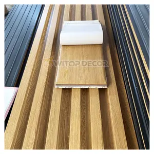 Venta caliente 3D estriado WPC paneles de pared superficie de teca madera PVC Panel de pared WPC