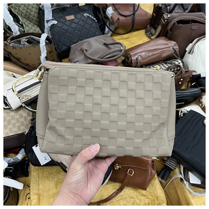 Sacs à main de marque d'occasion de haute qualité, en balles, livraison aléatoire, sacs à bandoulière usagés - Product Image 5