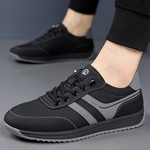 รองเท้าผ้าใบลำลองสีดำสำหรับผู้ชาย พื้นรองเท้าทำจากยางระบายอากาศ พื้นรองเท้าชั้นกลางทำจาก EVA ส้นเตี้ย สไตล์สปอร์ตสำหรับพักผ่อน - Product Image 1