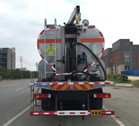 Camion de chargement d'explosifs et d'émulsions mélangées sur site HOWO 8x4 32000kg pour dynamitage minier