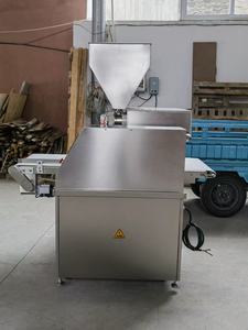 Máquina Automática <span class=keywords><strong>de</strong></span> Llenado <span class=keywords><strong>de</strong></span> Agua Mineral <span class=keywords><strong>de</strong></span> 200 ml con Tres Cabezales, Accionamiento Neumático, Alta Velocidad, Producción Estable <span class=keywords><strong>de</strong></span> 3000-5000 Botellas por Hora - Product Image 3