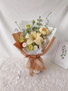 Coffret cadeau d'entreprise : Bouquet de fleurs au crochet fait main, fleurs éternelles en fil, cadeau floral pour mariage, anniversaire et Saint-Valentin - Product Image 4
