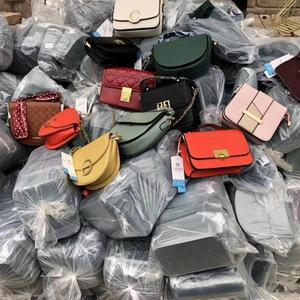 เสื้อผ้ามือสอง XW ปี 2023 กระเป๋าแบรนด์เนมผู้หญิงมือสอง กระเป๋าสะพายไหล่ผู้หญิงมือสอง เสื้อผ้ามือสอง - Product Image 1