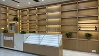 Étagère de centre commercial de vente au détail de conception moderne de haute qualité pour les supermarchés Bars à domicile Hôtels pour l'appartement Style de panneau de bois