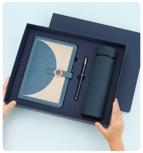 Set de Regalo de Cuaderno A5 para Negocios, con Logotipo Personalizado, Cubierta de Cuero Sintético, Encuadernación Cosida a Mano, Regalo de Alta Gama para el Trabajo - Product Image 1