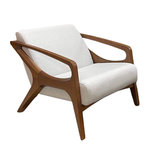 Découvrez un confort ultime avec cette chaise longue scandinave en teck, dotée d'un coussin magnifiquement rembourré qui s'intègre parfaitement. - Product Image 1