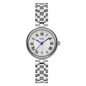 Reloj de cuarzo con esfera redonda de tono plateado con números romanos y función de fecha, con eslabones metálicos - Product Image 1