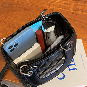 Nouveau sac à main tendance pour femmes, automne-hiver, brillant, haut de gamme, léger, luxueux, polyvalent, populaire, sac à bandoulière - Product Image 4