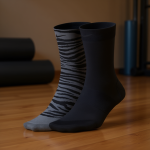 Chaussettes de sport pour femmes For Sheer Training, couleur noir/gris, 100% authentiques, modèle MSS-CU8401903 - Product Image 2