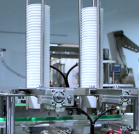 Machine automatique de séparation et d'alimentation des gobelets Distributeur de gobelets de yaourt Distributeur de gobelets de crème Machine d'emballage de yaourt