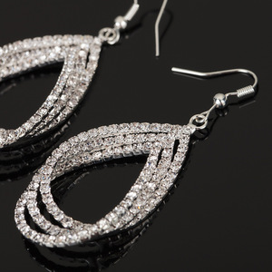 Boucles d'oreilles tendance transfrontalières en strass avec chaîne à griffes, pour femmes, pour scène et soirée, motif goutte d'eau, plaqué argent antique - Product Image 5