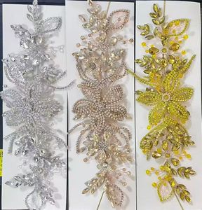 Nouvelle épingle à cheveux artisanale en strass pour demoiselles d'honneur - Serre-tête style chaîne à griffes et accessoires de robe pour robes de mariée - Product Image 4