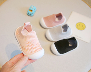 Zapatos antideslizantes para caminar en interiores para bebés, calcetín transpirable, suela viscoelástica, <span class=keywords><strong>zapatillas</strong></span> de deporte para exteriores - Product Image 2