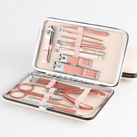 Kit de manucure et pédicure en acier inoxydable rose doré 18 pièces avec rasoir à sourcils, idéal pour un cadeau ou une utilisation en salon