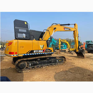 Excavatrice SANY SY135C d'occasion, 13 tonnes, 95% neuve, d'origine, avec certifications EPA et CE, pour travaux municipaux et miniers - Product Image 3