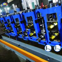 Nouvelle ligne de production automatique de tubes en acier pour la fabrication de tuyaux et machine à souder HF avec composant de moteur central