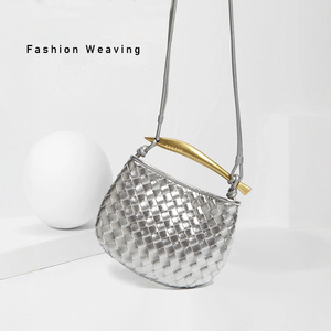 Sac à bandoulière élégant en cuir tressé motif sardine pour femme, pochette tendance décontractée, mini sac boulette, sac à cosmétiques - Product Image 3