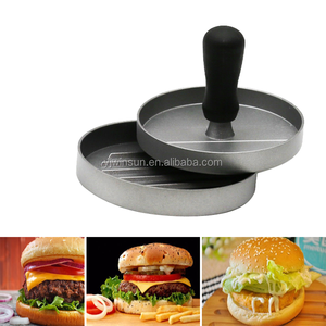 Presse à <span class=keywords><strong>mini</strong></span>-hamburgers manuelle à démoulage facile, antiadhésive, avec poignée en bois, en alliage d'aluminium, pour la préparation de galettes de burger <span class=keywords><strong>maison</strong></span> DIY - Product Image 4
