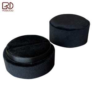 ROGOOD - Caja de Regalo Cilíndrica de Terciopelo Negro de Primera Calidad, Estuche Redondo de Tacto Suave para Anillos de Compromiso y Boda P1963 - Product Image 3