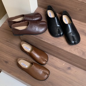 Chaussures originales à bout fendu pour femme, style sabot de cochon, en cuir souple vintage, à porter de deux façons, décontractées et faciles à enfiler - Product Image 4