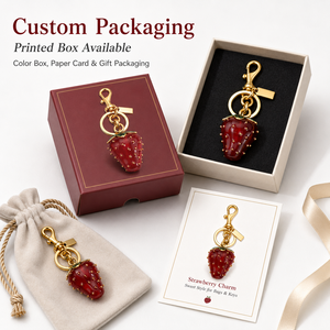 Porte-clés fraise en alliage émaillé, pendentif mignon pour sac, accessoire de sac à main ou de voiture pour femme, cadeau, prêt à expédier - Product Image 3