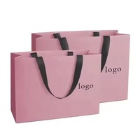 Sac cadeau personnalisé en carton kraft pour vêtements, traitement de surface par estampage à chaud, matériau recyclé pour l'emballage de bougies artisanales