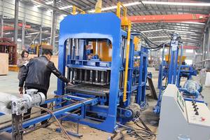 Máquina Automática para Fabricar Bloques de Cemento y Hormigón QT6A-15 de Larga Duración a <span class=keywords><strong>Precio</strong></span> de Fábrica en África - Product Image 2