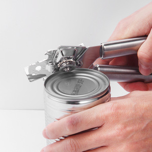 Ouvre-boîte manuel en acier inoxydable ZYC101, outil de cuisine robuste avec fonction ouvre-bouteille et design de poignée ergonomique - Product Image 1