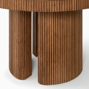 Table à manger ronde moderne de luxe de 48 pouces avec bord cannelé et base à trois pieds en bois pour projets de villas et d'hôtels, fabricant OEM/ODM - Product Image 4