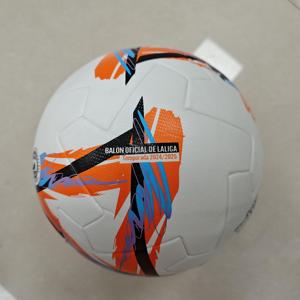 Palloni da Calcio Professionali Italiani Taglia 345 per Uso Ufficiale nelle Competizioni, Senza Cuciture, con Tecnologia Hot Stick e Lavorazione Artigianale - Product Image 5