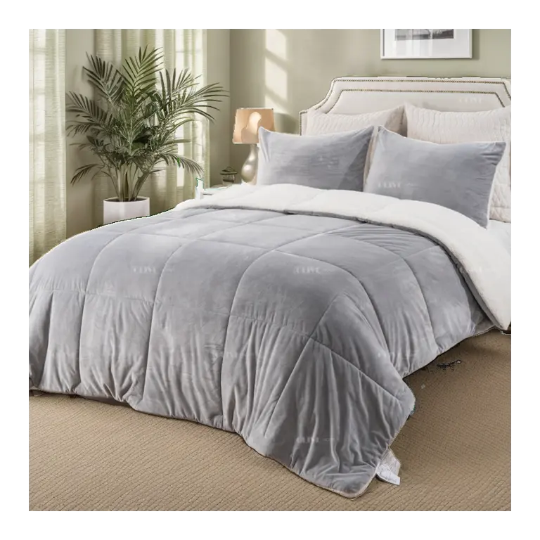 Conjunto de edredom Sherpa cinza claro ultra-macio personalizado, conjunto de cama Queen Soft, quente para outono e inverno, ideal para todas as estações