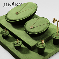 Ensemble de présentoirs à bijoux en velours Jinsky en gros, vert, pour bagues et colliers, de différentes tailles et de formes uniques