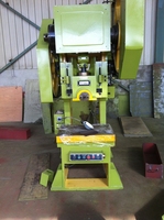 Presse à châssis en H à entraînement servo entièrement automatique à haute efficacité pour la fabrication des pièces métalliques