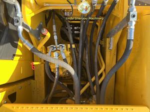 Excavatrice hydraulique sur chenilles Komatsu PC220-8MO d'occasion de haute qualité, 22 tonnes, moteur et boîte de vitesses japonais, PLC, modèle 2022, pompe hydraulique, moteur - Product Image 5