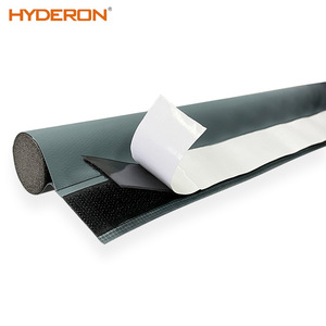 Tira de sellado autoadhesiva Hyderon para la parte inferior de la puerta, de nailon, para protección contra polvo, insectos y viento. - Product Image 1